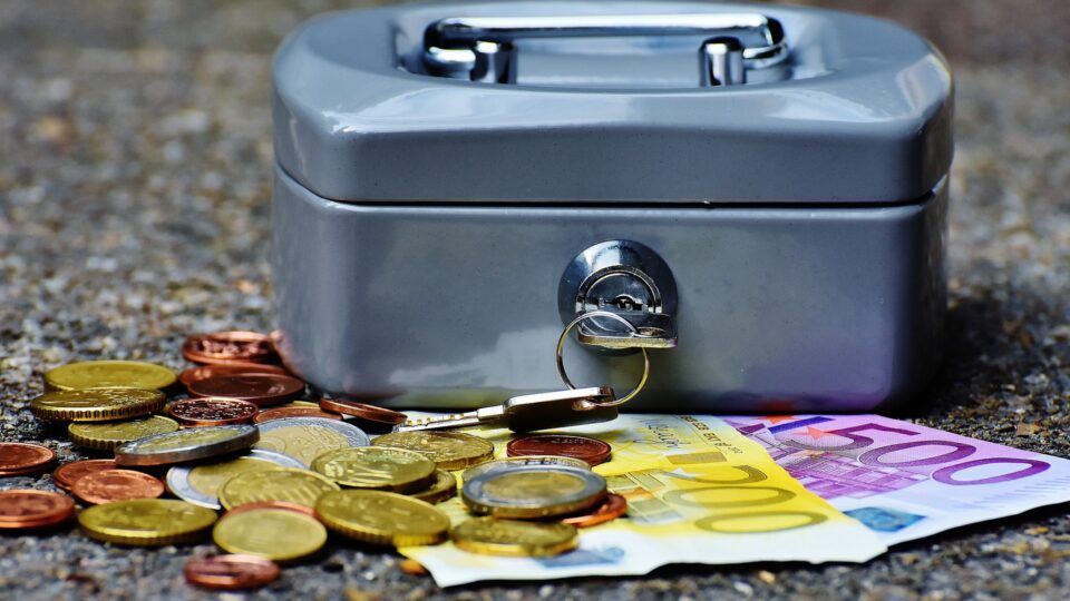 Schritt für Schritt zur finanziellen Freiheit: Strategien und Tipps