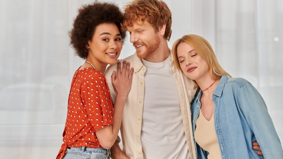 Konsensuelle Nicht-Monogamie: Wie offene Kommunikation Beziehungen bereichert